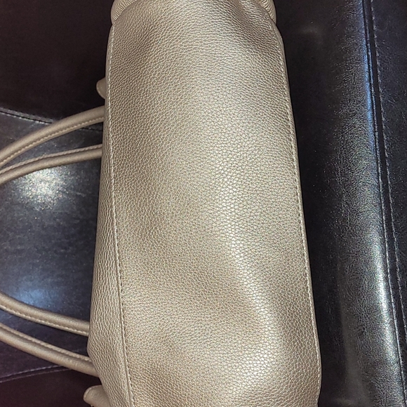 ❤Neiman Marcus Large Metallic/Gold/Gray Faux Leather Tote Bag  12" x 14"… - Picture 10 of 10